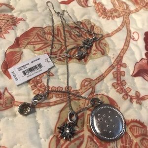 Kendra Scott necklace